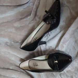 NIB Women's Brown 3 1/2" Pumps